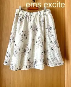 フラワーデザイン フレアスカート ひざ丈　Mサイズ　花柄　清楚のサムネイル