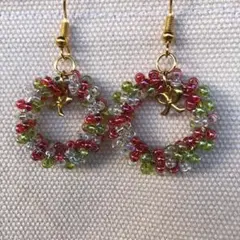 【本日限り値下げ】ハンドメイド　クリスマスリース型ピアス