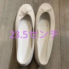 今週更に再値下げ！LOWRYS FARM ホワイトバレエシューズ　Mサイズのサムネイル