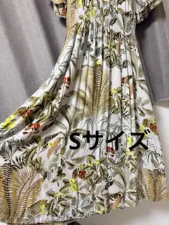 H&M 花柄ウエストゴムマキシワンピース