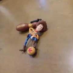 トイ・ストーリー　ウッディ イヤホンジャック　ストラップROUND1 コラボ