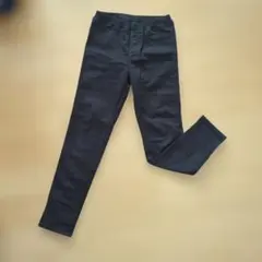 黒い長ズボンキッズ Lサイズ （130〜140cm）　ユニクロ