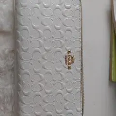 COACH ホワイトレザー 長財布