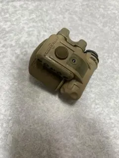 【最終値下げ‼️】SureFire ヘルメットライト タンカラーのサムネイル