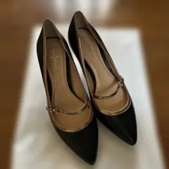 COLE HAAN パンプス ブラック×ゴールド メリージェーンのサムネイル