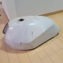 CBX400F 当時物 タンクのサムネイル