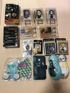 鬼滅の刃 グッズ まとめ売り 約90点 期間限定値下げ中】鬼滅の刃グッズ 90点以上まとめ売り 鬼滅