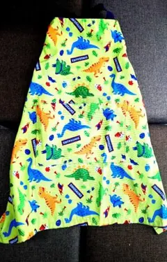 子供用　恐竜柄エプロン　サイズ120cm