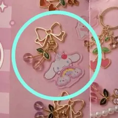 サンリオ きらきらフルーツチャーム リボン＆小粒さくらんぼ シナモロール