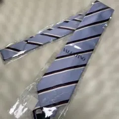 VALENTINOヴァレンティノ新品ネクタイ ブルー系　ストライプ