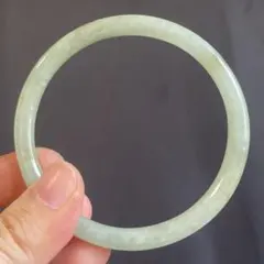 超美品　ミャンマー産本翡翠バングル