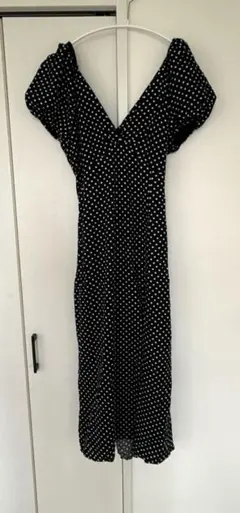 ZARA 도트 무늬 V 넥 원피스 블랙×화이트