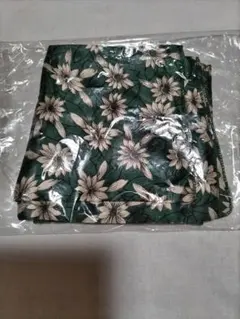 新品　薄手//超軽い 正方形　絹のストール　マフラー　シルク