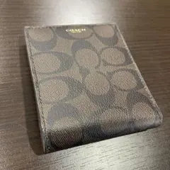 COACH シグネチャー 二つ折り財布のサムネイル