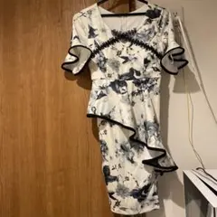 dazzy 花柄フリルスリーブナイトドレス