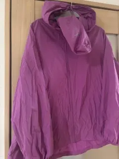 ユニクロXLポケッタブルパーカー パープル