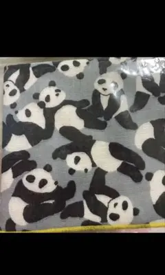 パンダ柄ハンドタオル