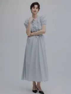 最終お値下】Ameri BUMPY GATHER FLARE DRESS - メルカリ