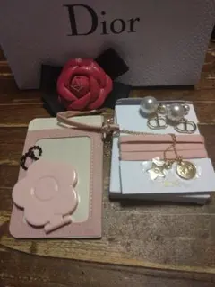 Diorノベルティチャーム他