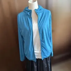 UNIQLO エアリズム 青 フード付き ジップアップパーカー