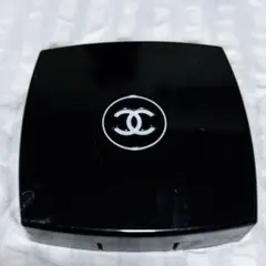 値下げ！シャネル　フェイスパウダーのサムネイル