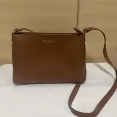ブラウン ショルダーバッグ