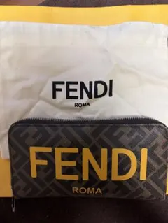 リ*ン様 FENDI 長財布