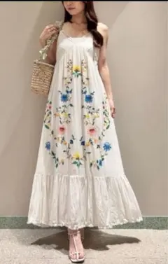 SNIDEL 美品　花柄刺繍フラワーエンブロイダリーマキシワンピース