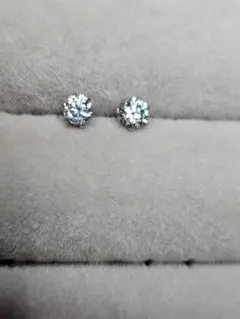 【希少ブルーグリーン3mm 】モアサナイト☆サージカルステンレスピアス