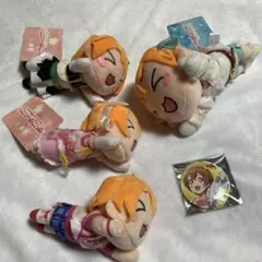 ラブライブ μ's 絢瀬絵里 寝そべり ぬいぐるみ キーホルダー 缶バッジ 7点 ラブライブ μ's 絢瀬絵里 寝そべり ぬいぐるみ キーホルダー 缶バッジ