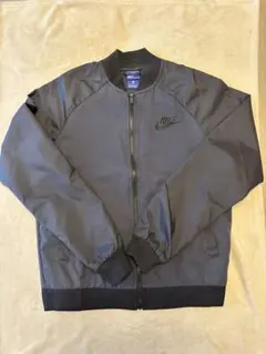 美品 ナイキ ブルゾン ロゴ刺繍入り ライトアウター　MA-1
