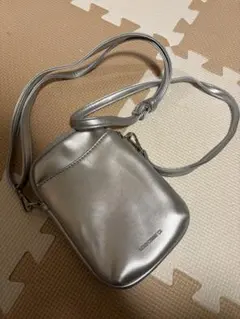 【破格】コムサイズム　シルバー　ショルダーバッグ