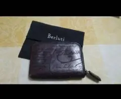 ベルルッティ キーケース 黒 コト スクリットレザー ジップ キーホルダー | ベルルッティ JP