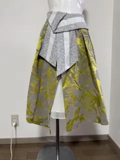 adonisis フレアスカート グレー イエロー 花柄のサムネイル