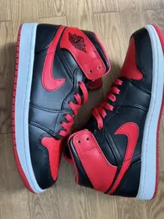 NIKE AIR JORDAN 1 ミッドブレッドのサムネイル