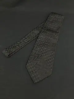 GUCCI グッチ　made in ITALY シルク100% ネクタイ