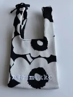 マリメッコ ニット ミニトート バッグ ウニッコ柄 ホワイト×ブラック