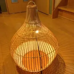 竹製ボトル型フロアスタンド