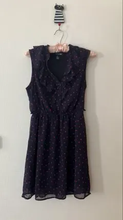 Forever 21 ノースリーブ フリル ワンピース Sサイズのサムネイル