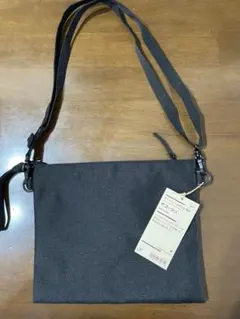 撥水加工 サコッシュ 黒 タテ20×ヨコ24cm