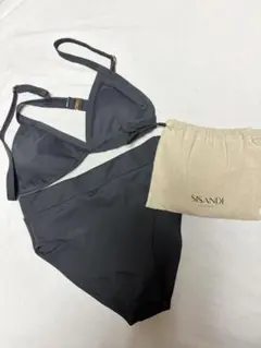 最終値下げ品　SISANDI AUSTRALIA