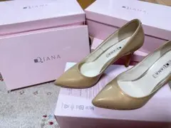 DIANA ベージュ ハイヒールのサムネイル