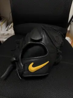 NIKE投手用軟式グラブ黒 美品！！ NIKE (ナイキ) 軟式グローブ 約26cm ブラック シグネチャー モデル