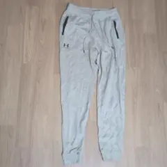 春*ず様 UNDER ARMOUR ジョガーパンツ ベージュ
