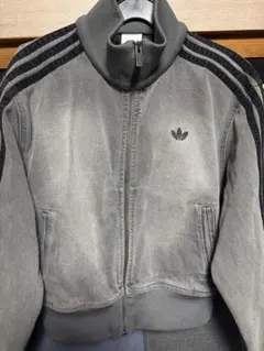 adidas グレー ジップアップジャケット