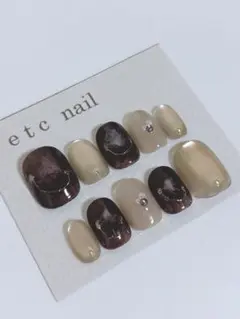 No.322ベリーショート　ネイルチップ　ベージュ　ブラック　ニュアンス　冬