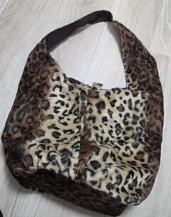 【未使用】ワンハンドルショルダーバッグ/レオパード柄/ヒョウ柄ファー