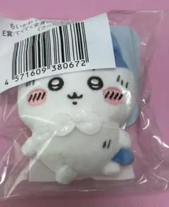 【値下げ】ちいかわ ハチワレだらけくじ E賞 ぬいぐるみバッジ