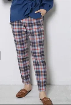 【新品未使用】ヴェロフォンナ　チェックテーパードパンツ