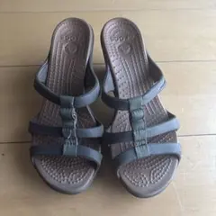 Crocs サンダル W7 ブラウンのサムネイル